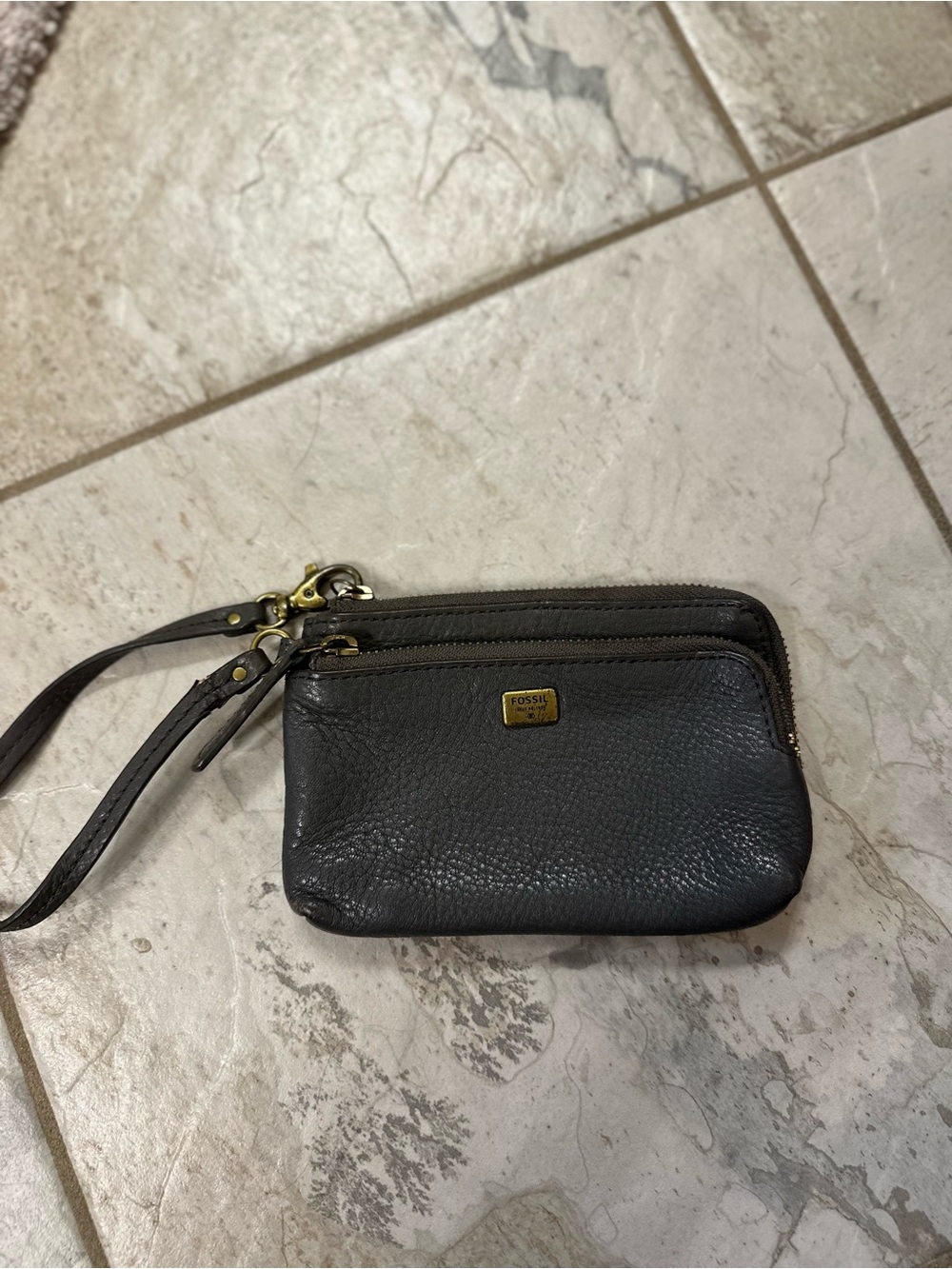 Fossil Pebbled Leather Wristlet